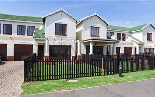 3 Bedroom Townhouse in Montana Gardens