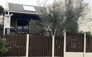 2 Bedroom House in Capri