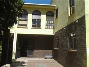 6 Bedroom House in Avonwood