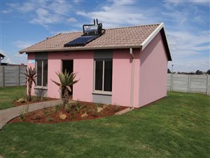 2 Bedroom House in Thokoza