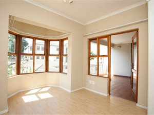 2 Bed Apartment in Bryanston