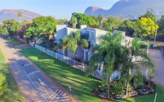 8 Bedroom Apartment in Hartbeespoort Dam