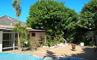 3 Bedroom House in Bishopscourt