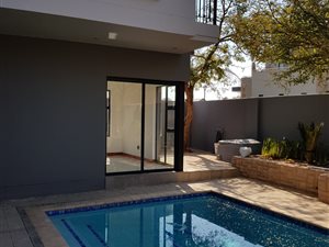 4 Bed House in Zwartkop Golf Estate