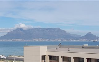 3 Bedroom Apartment in Bloubergrant