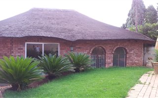 1 Bedroom Garden Cottage in Suideroord