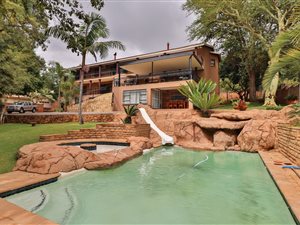 10 Bed House in Montana Park
