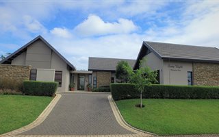 4 Bedroom House in Cotswold Downs Estate