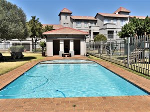 1 Bed Townhouse in Edenglen