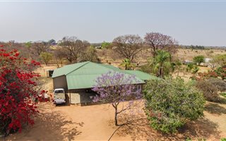 8 ha Farm in Rooiwal