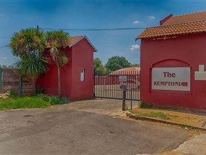 2 Bed Apartment in Kempton Park Central