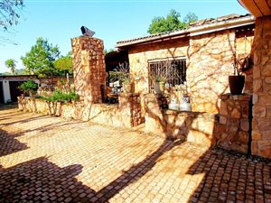 4 Bed House in Crestholme
