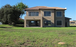 3 Bedroom House in The Hill Estate
