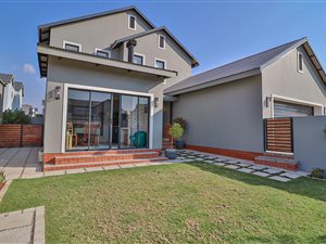 3 Bed House in Louwlardia