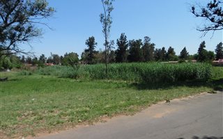 1000 m² Land available in Ncandu Park