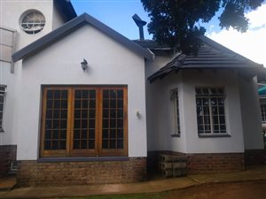 6 Bed House in Atlasville
