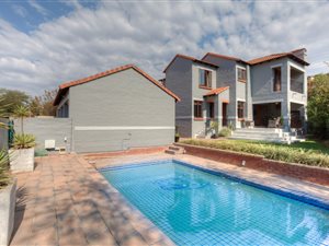 3 Bed Cluster in Bloubosrand