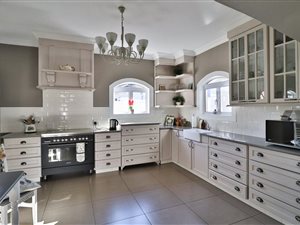 4 Bed House in Midstream Estate