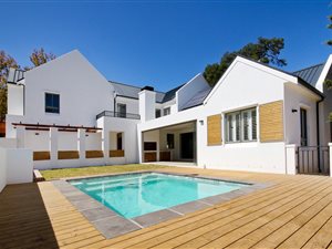 4 Bed House in Parel Vallei