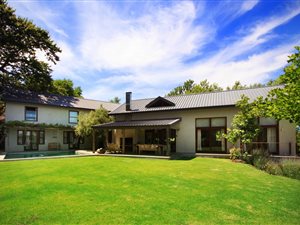 4 Bed House in Parel Vallei