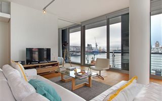 2 Bedroom Apartment in Waterfront