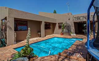 3 Bedroom Cluster in Magaliessig