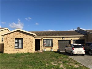 2 Bed Townhouse in Protea Heights