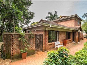 4 Bed Townhouse in Kloof