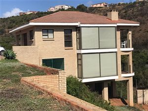 4 Bed House in Diaz Beach