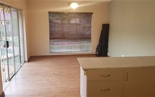 1 Bedroom Garden Cottage in Esther Park