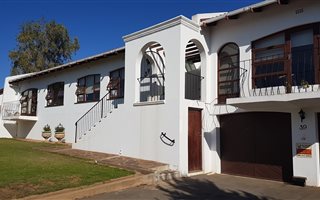 4 Bedroom House in Bonnievale