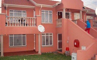 2 Bedroom House in Rembrandt Park