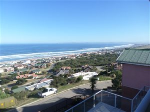 4 Bed House in Outeniqua Strand