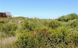 627 m² Land available in Bettys Bay