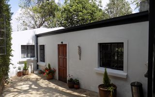2 Bedroom Garden Cottage in Melville