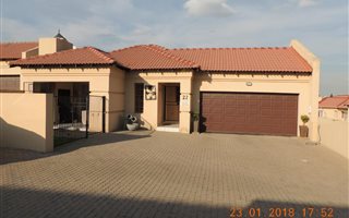 3 Bedroom Duplex in Trichardt