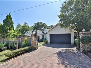 4 Bed House in Bloubosrand