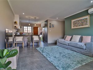 3 Bed Townhouse in Mooikloof Ridge