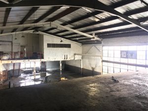 900 m² Industrial space in Jacobs