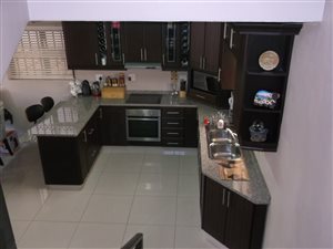 3 Bed Duplex in Westbrook