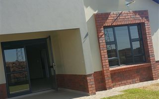3 Bedroom Duplex in Amberfield