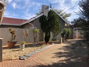 5 Bed House in Monument Heights