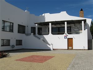 4 Bed House in Lamberts Bay