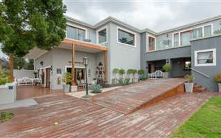 17 Bedroom House in Knysna Central