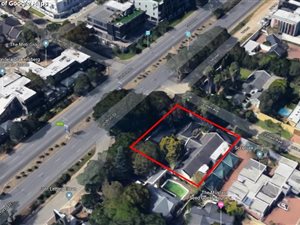 400 m² Commercial space in Parkmore