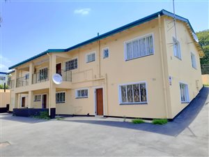 6 Bed House in Stanger Heights