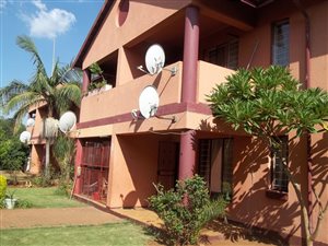 2 Bed Apartment in Jan Niemand Park