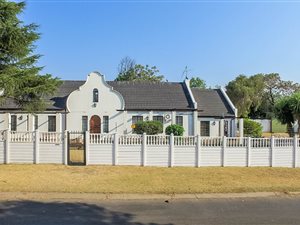 4 Bed House in Brackenhurst