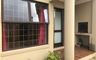 1 Bedroom Flat in Oakglen