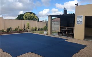 1 Bedroom Flat in Oakglen